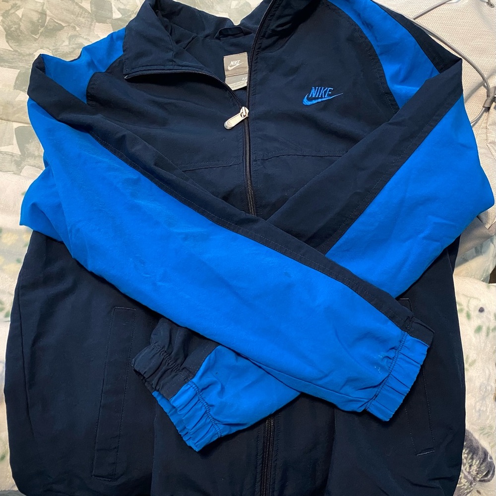 Nike Men's Windbreaker in Navy and Royal Blue